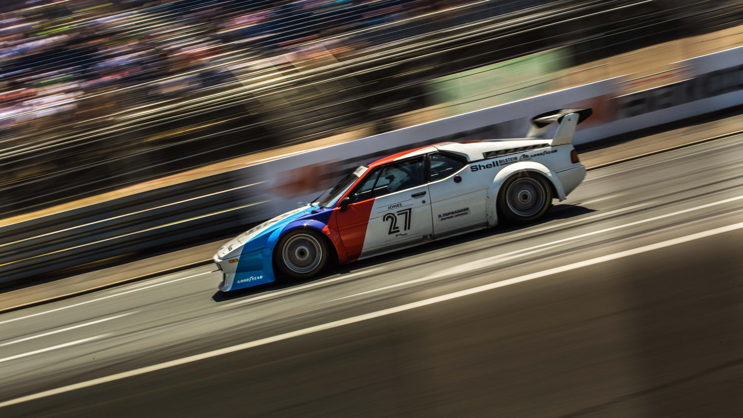 “足球公益行动深入农村，助力青少年梦想实现”，足球公益事业