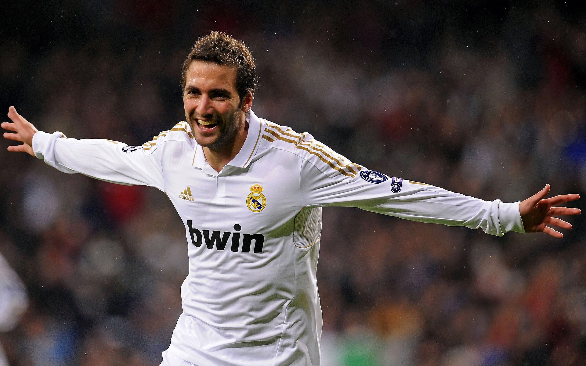 开云真人-乔治·巴尔：全黑队中场的“稳定器”，每次传球都充满威胁